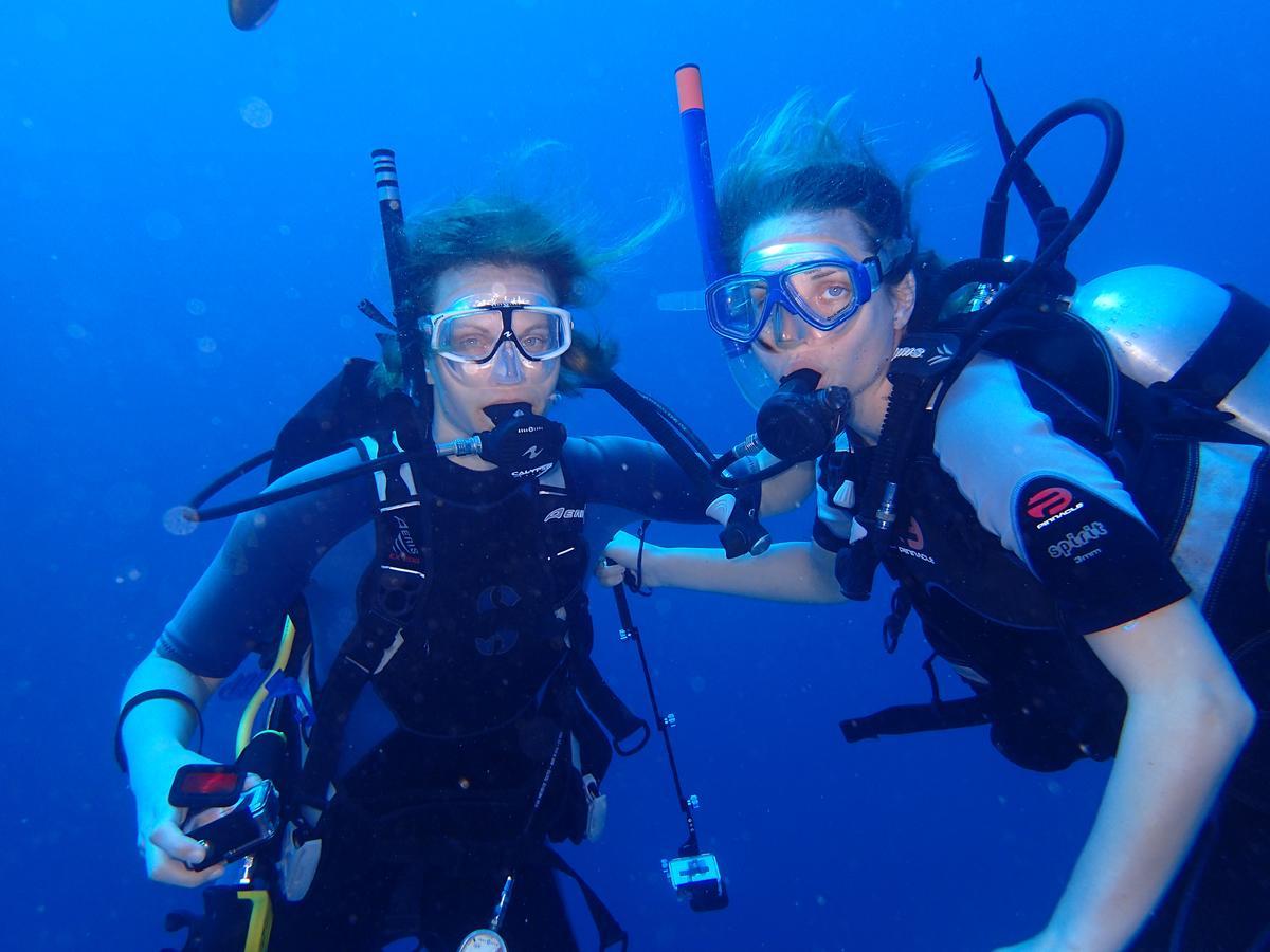 Equa Reef Maldives Hotell Addu City Exteriör bild